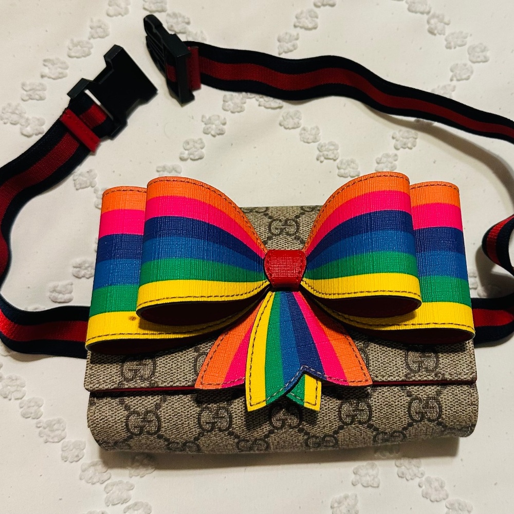 Gucci GG supreme rainbow belt bag